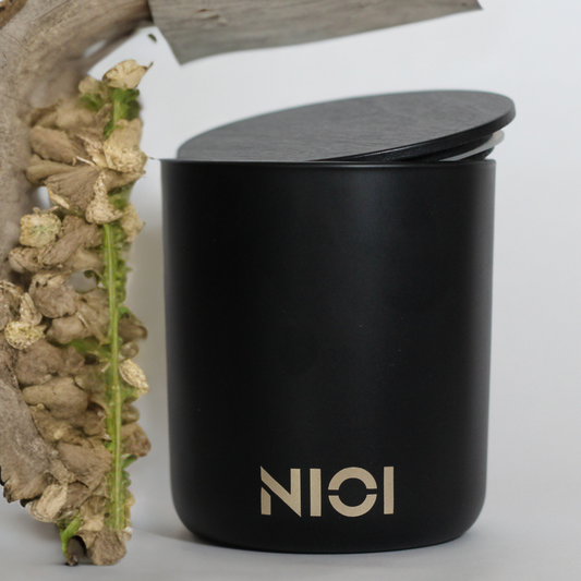 Tobacco flower and oak large candle by Nioi 63 Hour burn time Black Vessel Gold logo
